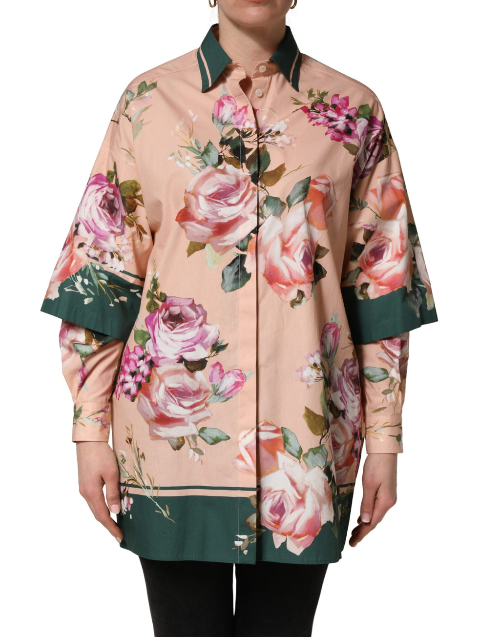 Chemise en coton rose à fleurs de Dolce & Gabbana avec boutons avant, style élégant et féminin.