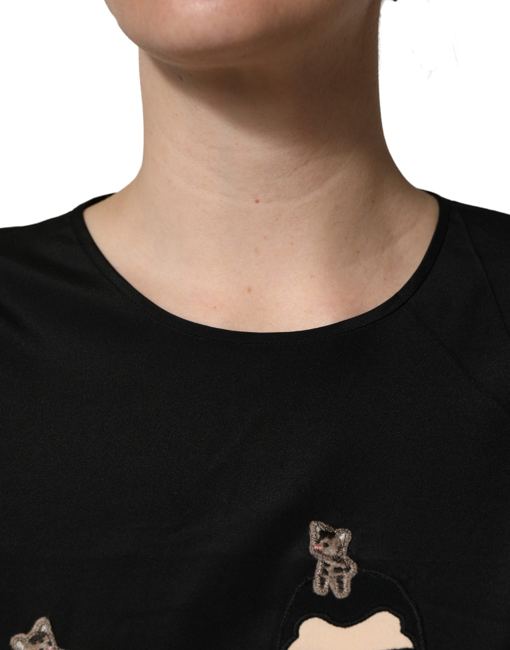 Chemisier en soie noir Dolce & Gabbana #dgfamily, élégant haut à manches longues et coupe fluide.