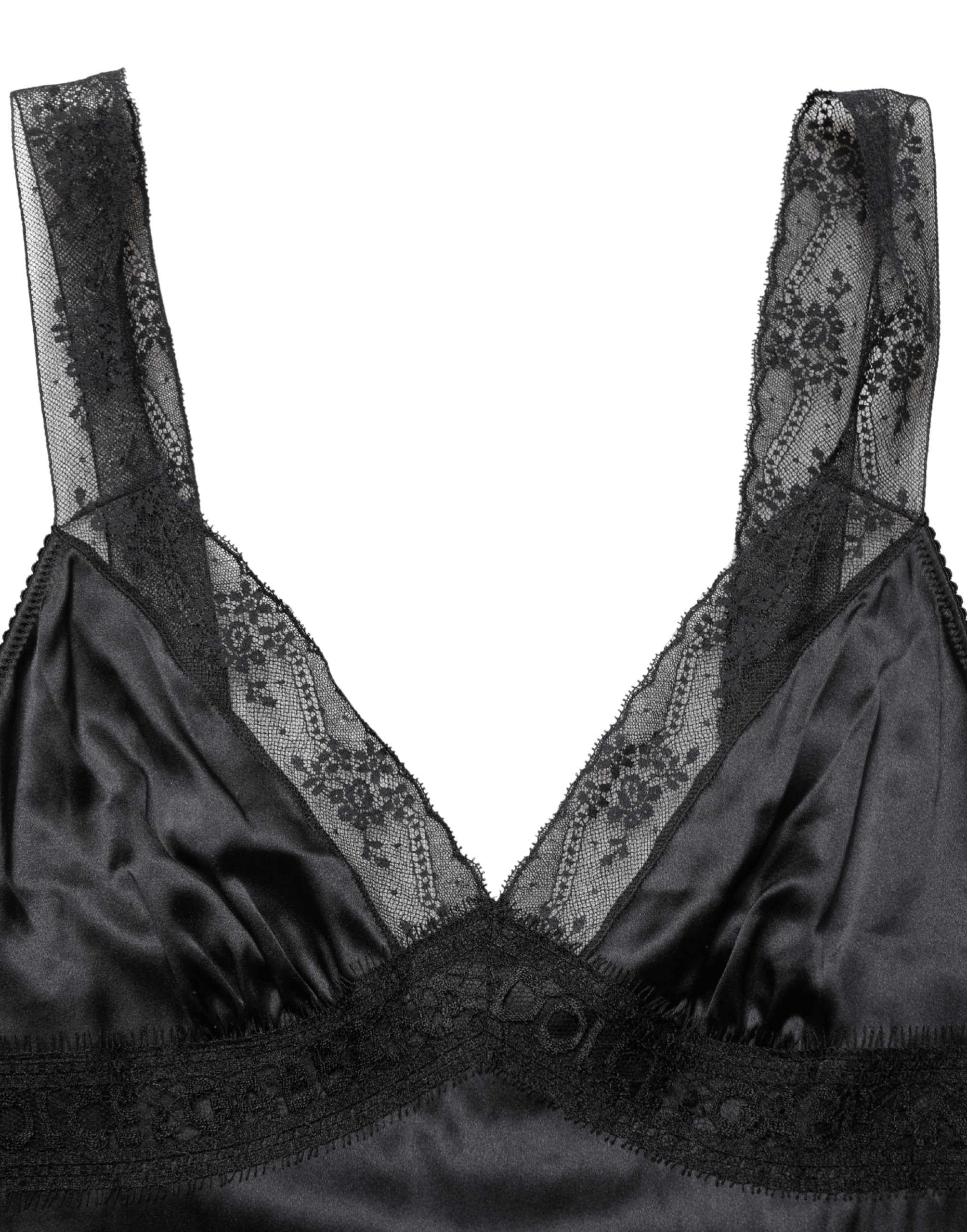 Camison noir en soie avec bordure en dentelle et décolleté en V, par Dolce & Gabbana, vue de face.
