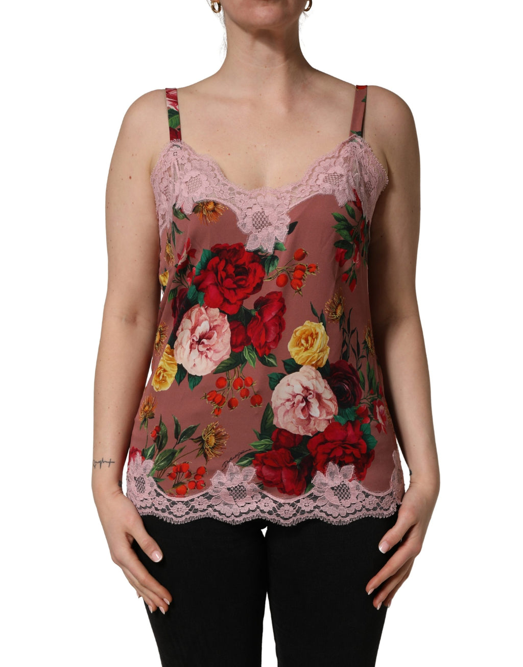 Camisole en satin à imprimé rose marron de Dolce & Gabbana, avec détails en dentelle, élégante et féminine.