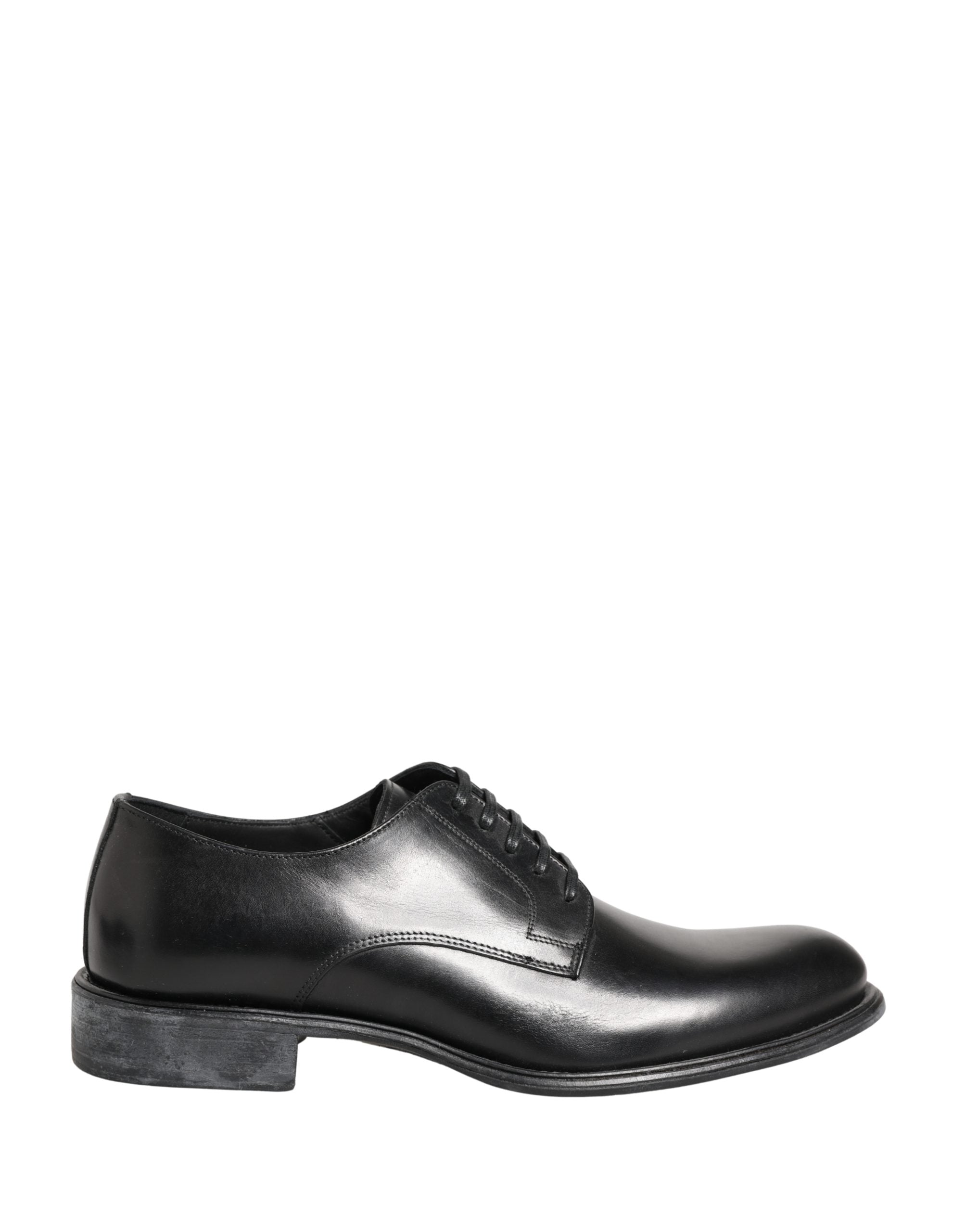 Chaussures derby pour homme en cuir de veau noir de Dolce & Gabbana, élégantes et sophistiquées.