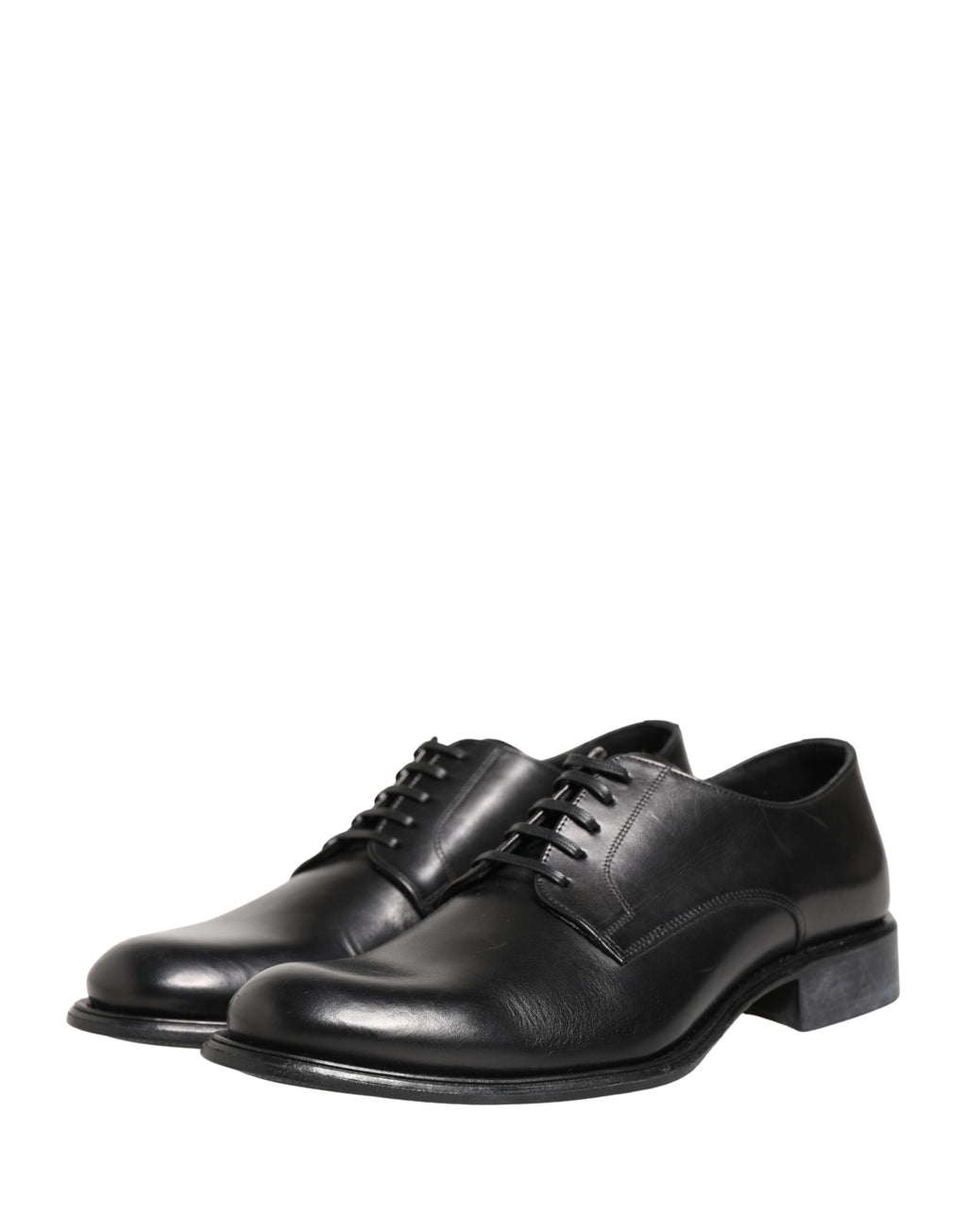 Chaussures Derby pour homme en cuir de veau noir de Dolce & Gabbana, élégantes et sophistiquées.