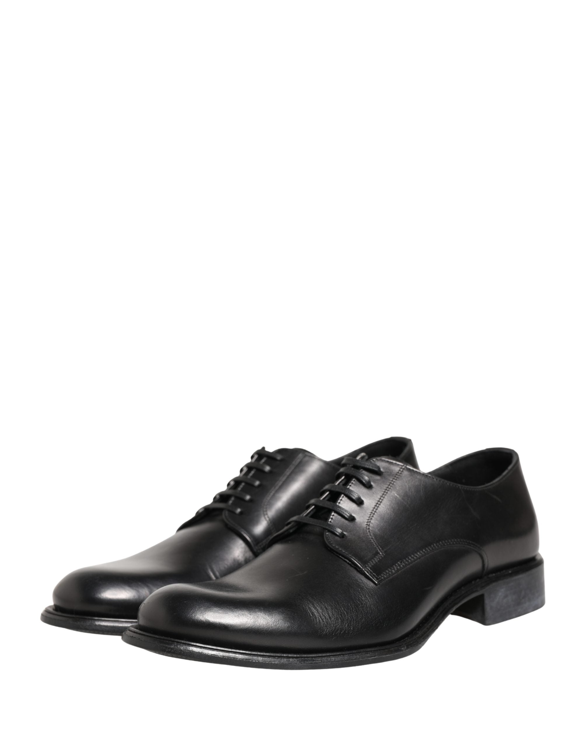 Chaussures Derby pour homme en cuir de veau noir de Dolce & Gabbana, élégantes et sophistiquées.