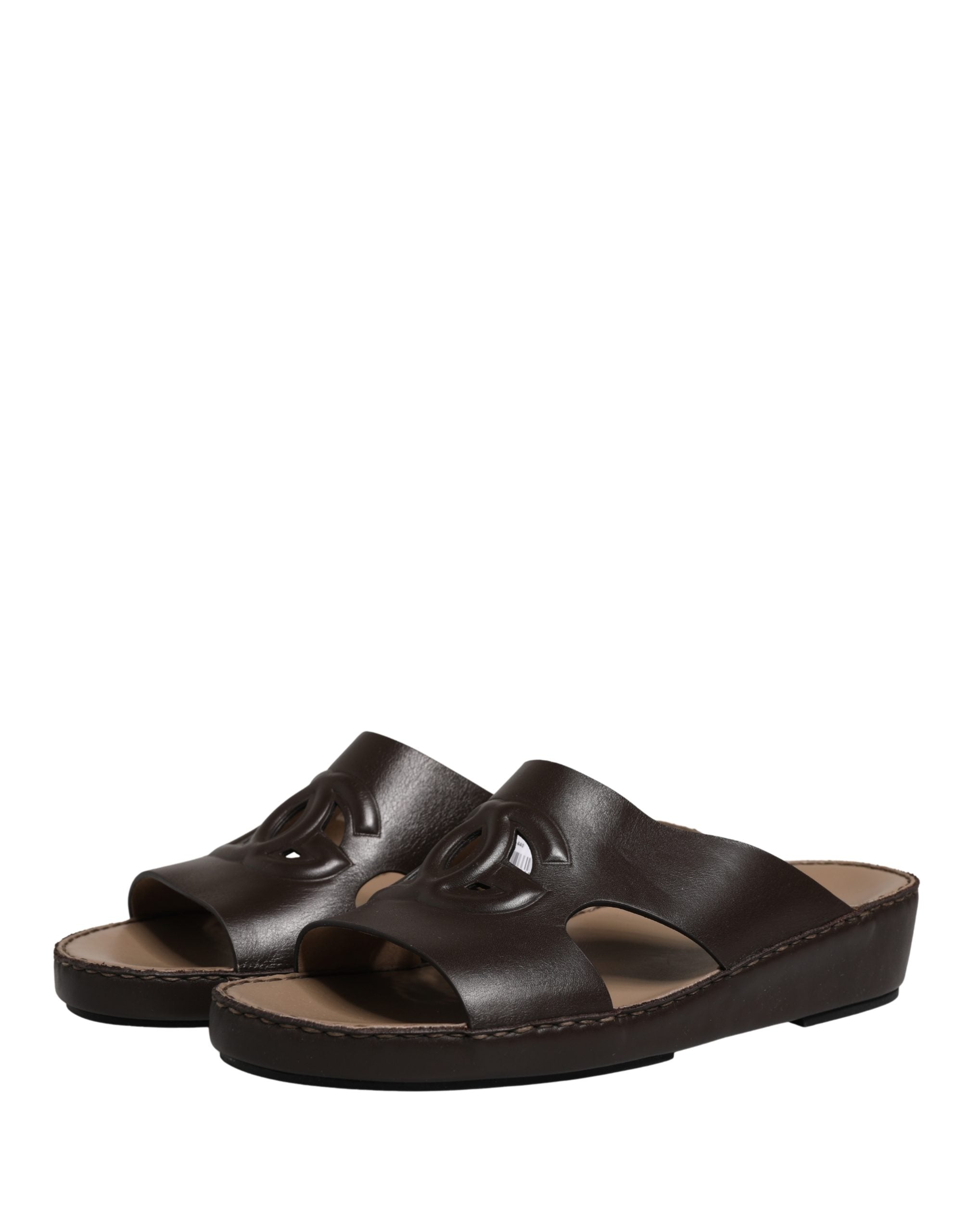 Sandales en cuir marron Dolce & Gabbana avec découpes et logo DG, chaussures élégantes pour femme.