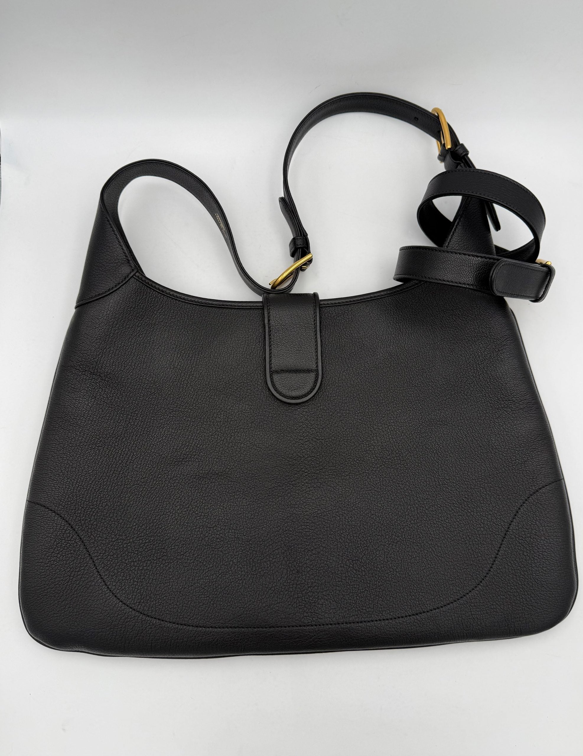 Sac Gucci Aphrodite noir à bandoulière ou à épaule, en cuir élégant avec détails sophistiqués.
