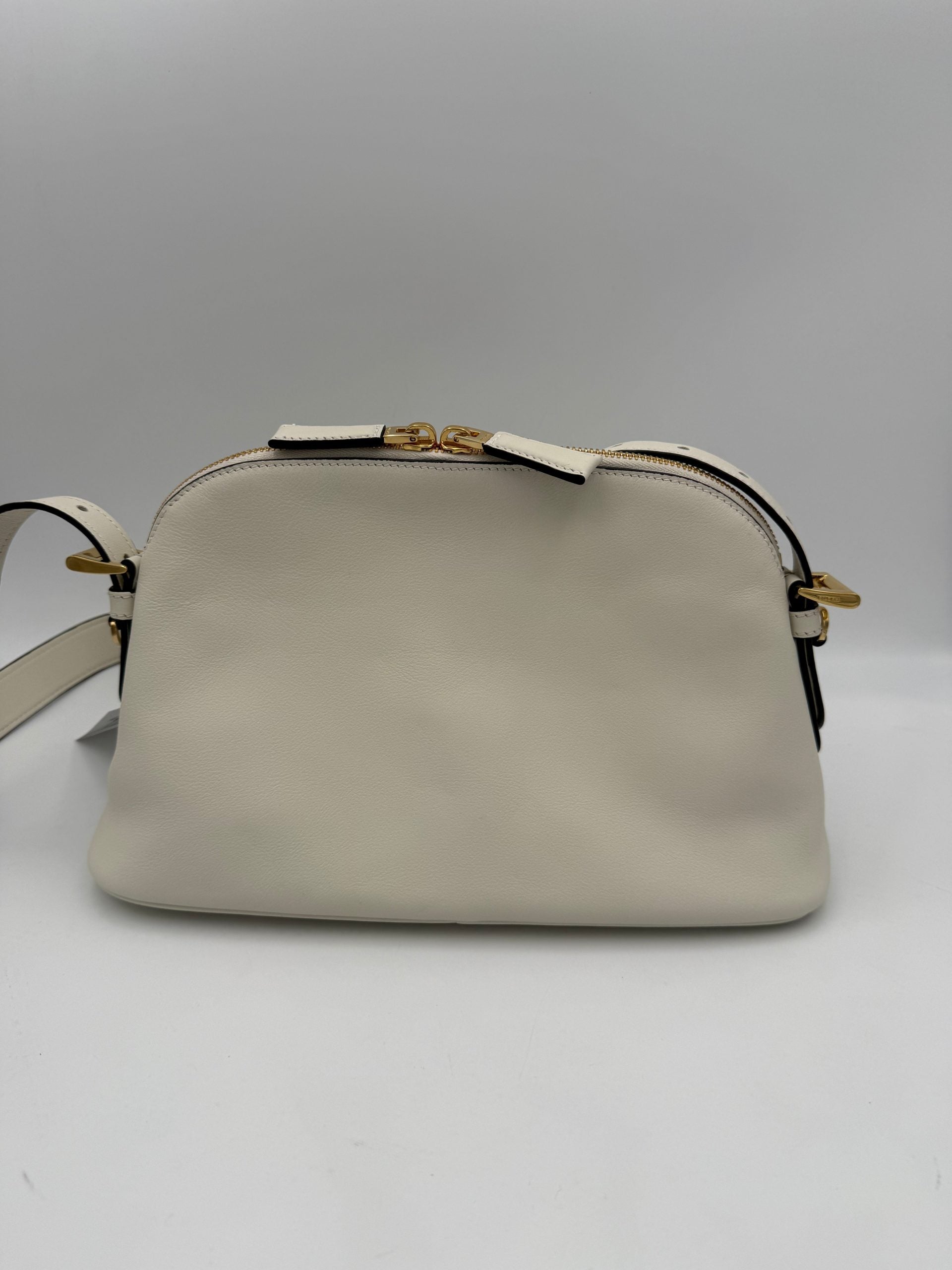 Sac à main Prada Bauletto BOWLING en cuir avec poignée, design élégant et moderne, pour femmes.