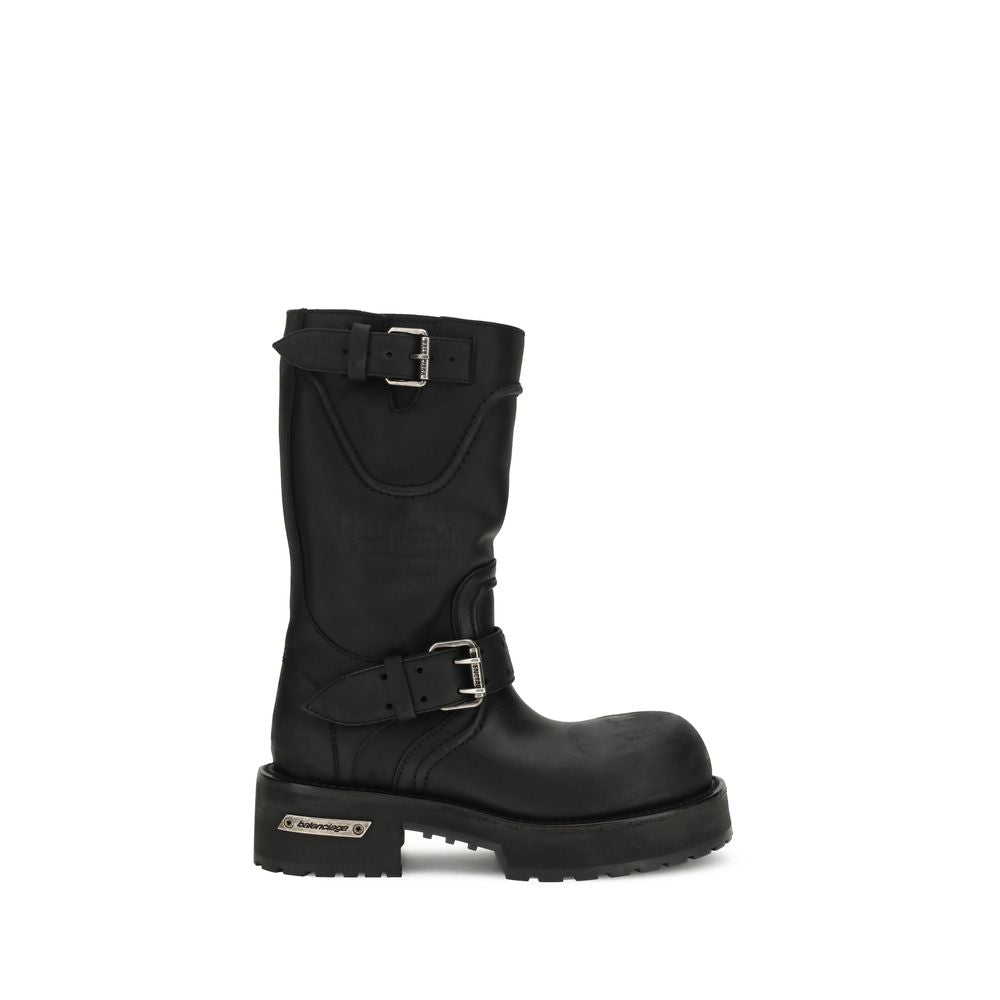 Bottes Balenciaga en cuir de veau noir Bos Taurus avec lacets, style élégant et moderne.