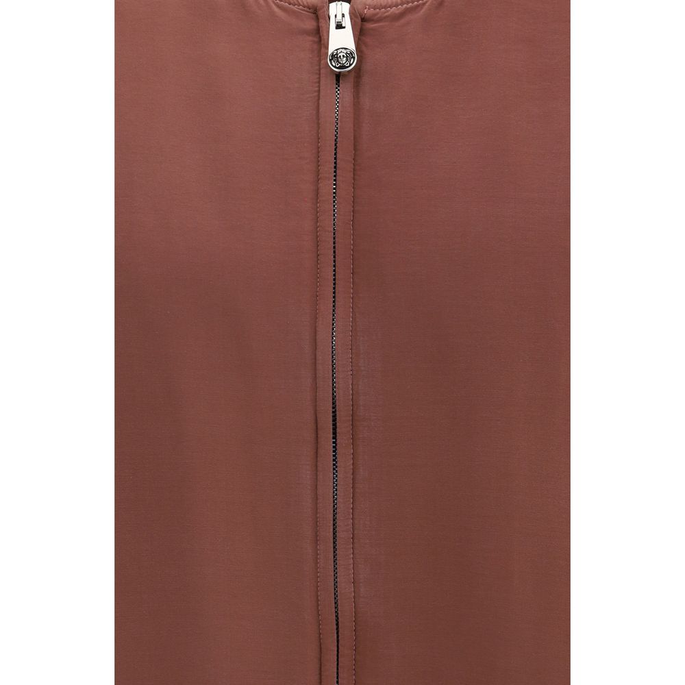 Veste bomber en soie bordeaux de Versace, tendance et élégante, avec logo distinctif et finition raffinée.