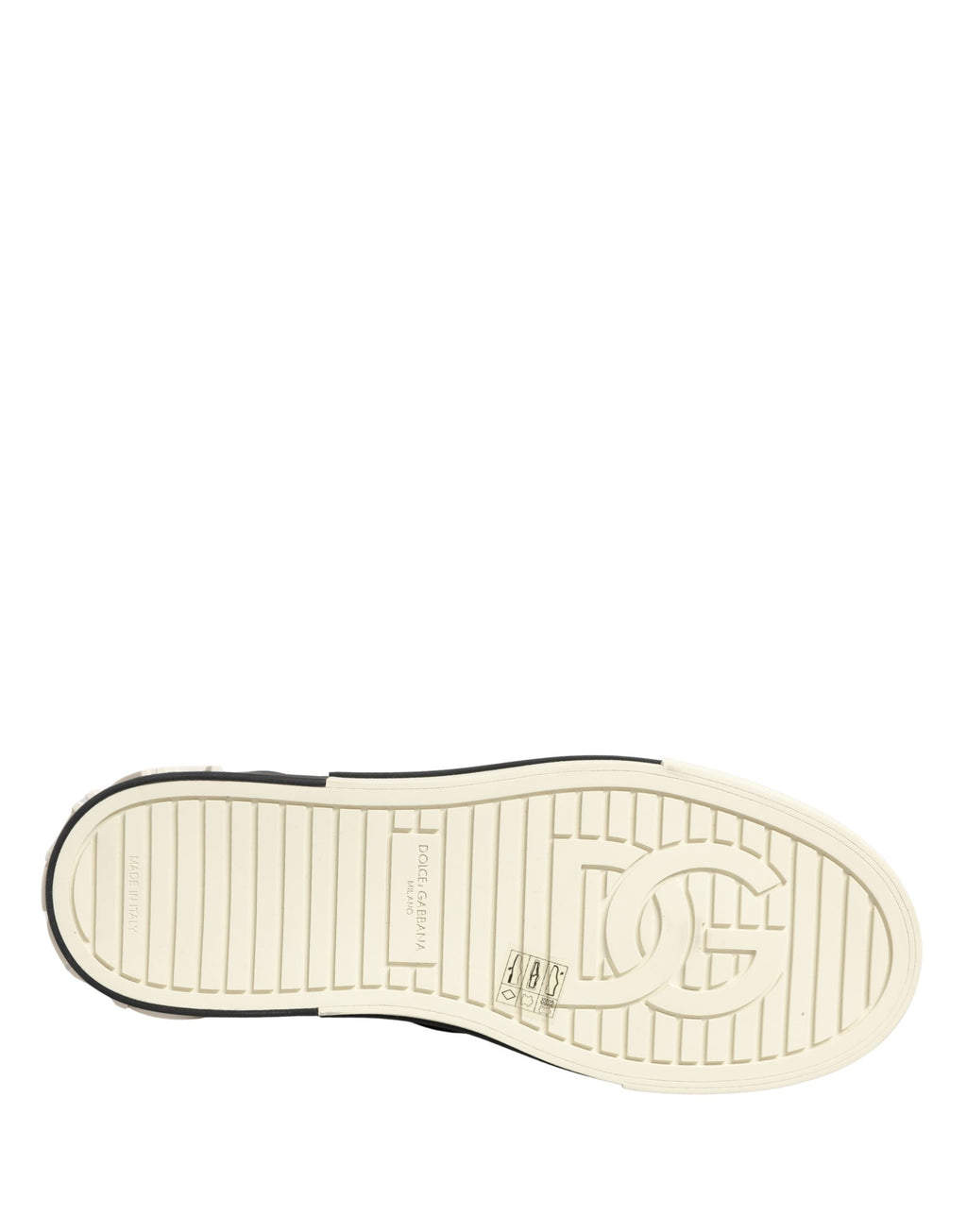 Chaussures Dolce & Gabbana sneakers basses en cuir noir matelassé, style slip-on, vue de face.
