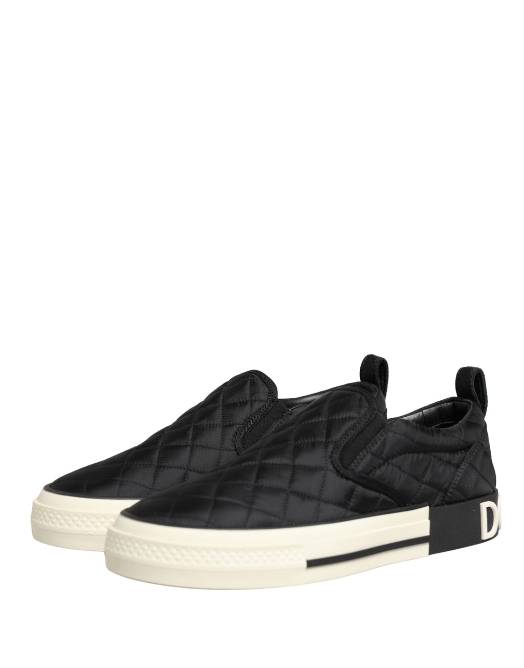 Chaussures sneakers basses noires Dolce & Gabbana à motif matelassé, style slip-on, confortables et élégantes.