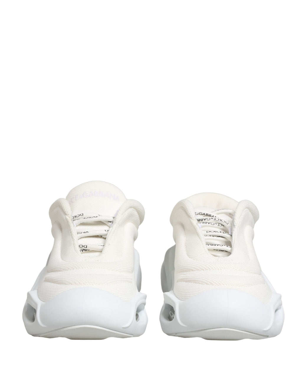Chaussures sneakers basses blanches Dolce & Gabbana Slip On Wave LowTop, vue de face sur une image claire.