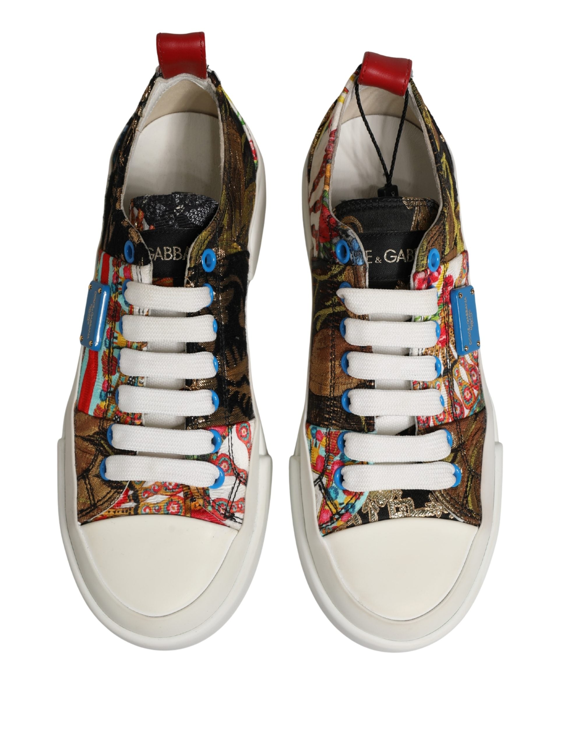 Chaussures sneakers Dolce & Gabbana multicolores à patchwork, baskets basses tendance avec design vibrant et coloré.