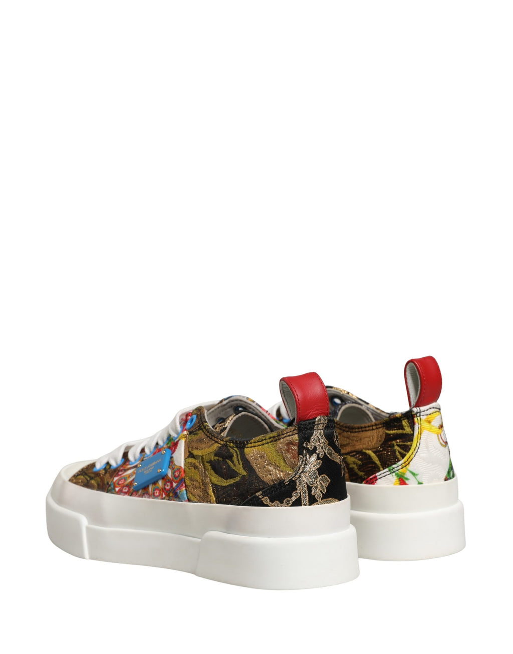 Chaussures basses Dolce & Gabbana en patchwork multicolore, baskets à motifs colorés et détails stylés.