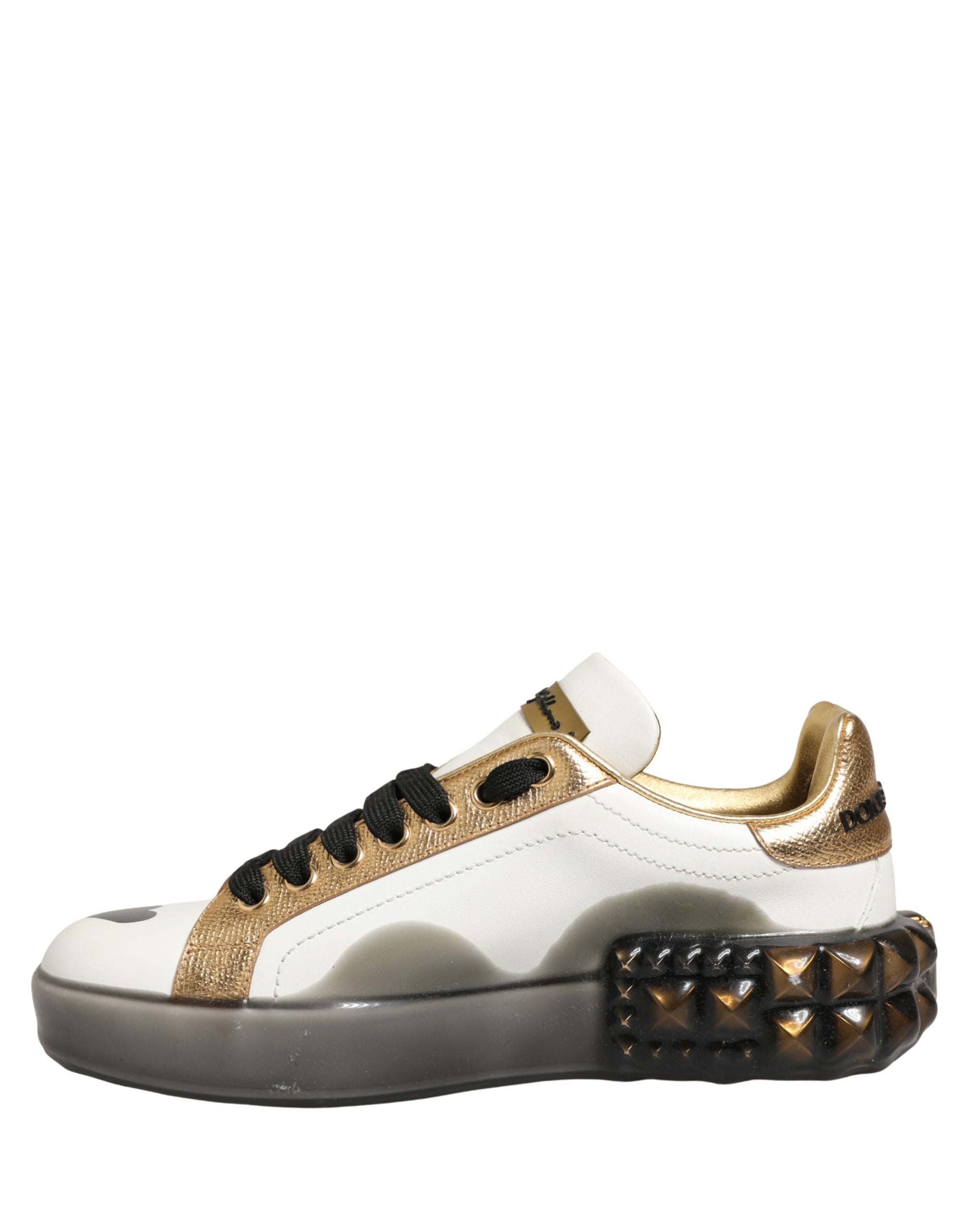 Chaussures sneakers Dolce & Gabbana multicolores avec cristaux brillants et détails en studs, mode élégante et tendance.
