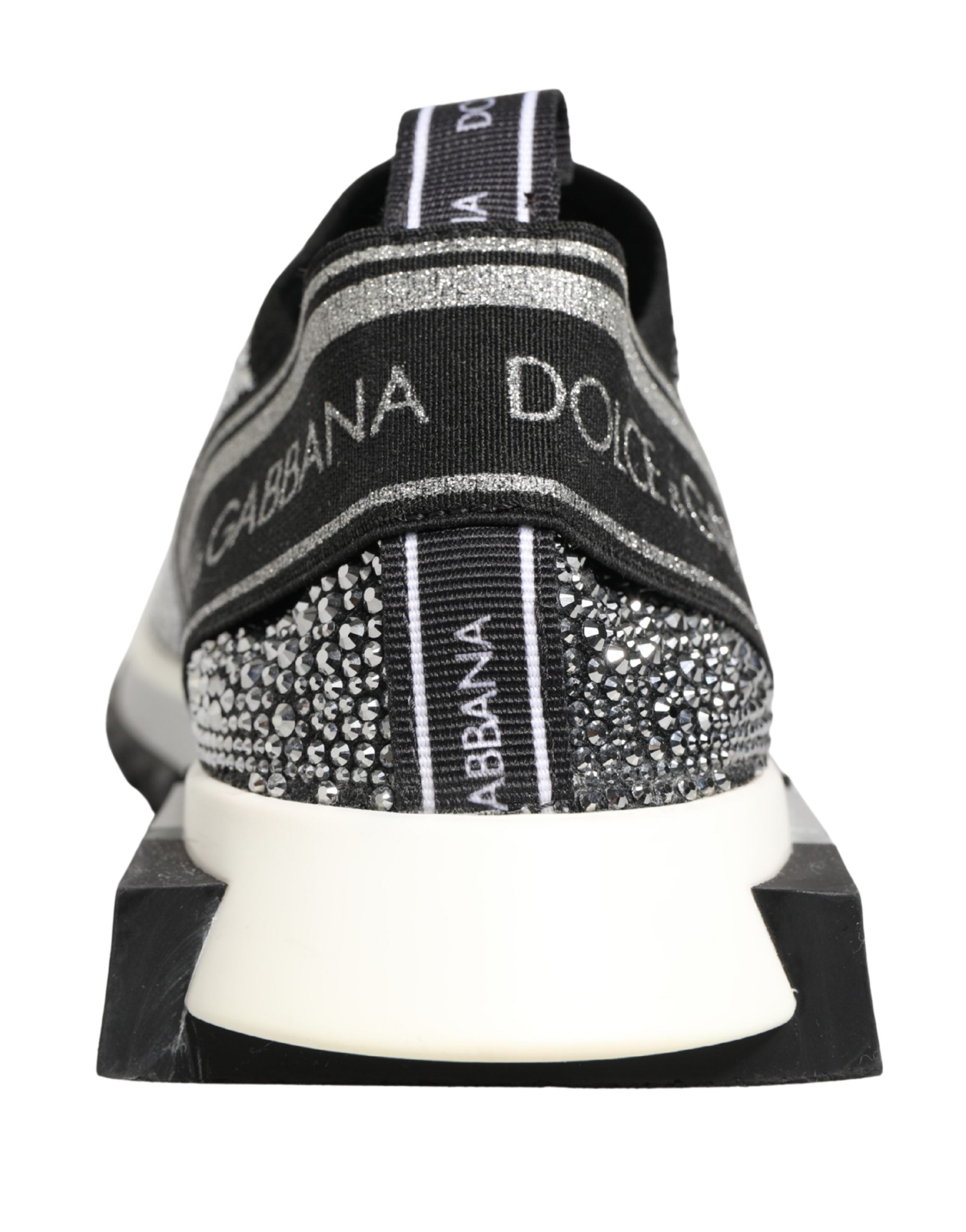 Chaussures Dolce & Gabbana Sorrento, baskets slip-on argentées avec logo en cristal, design élégant et moderne.