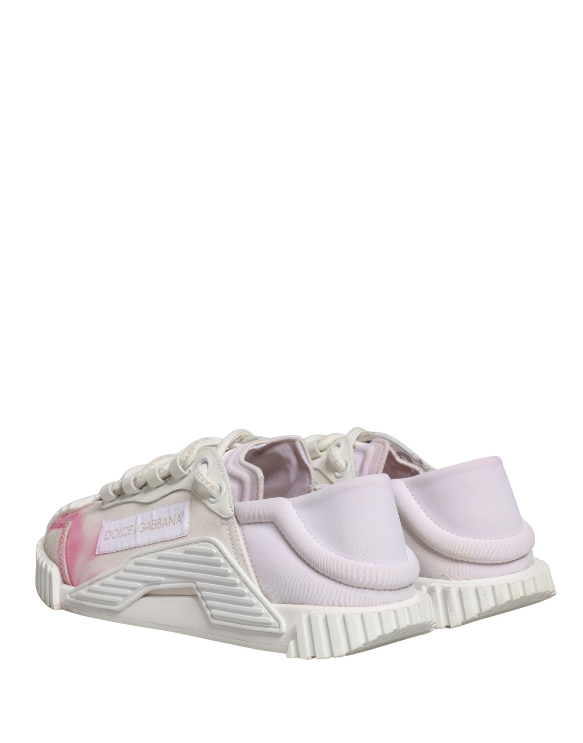 Chaussures sneakers basses blanches Dolce & Gabbana NS1 en dentelle avec lacets, vue de face sur fond blanc