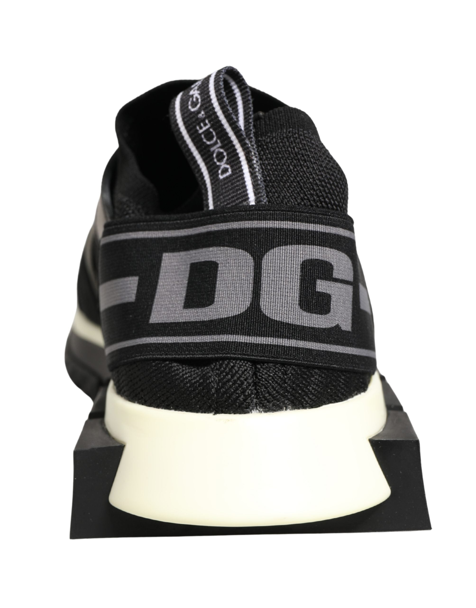 Chaussures de trekking Dolce & Gabbana Sorrento en maille noire, sneakers élégants et confortables.