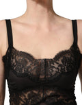 Nuit en soie noire avec dentelle, nuisette Dolce & Gabbana, lingerie élégante et raffinée pour le sommeil.