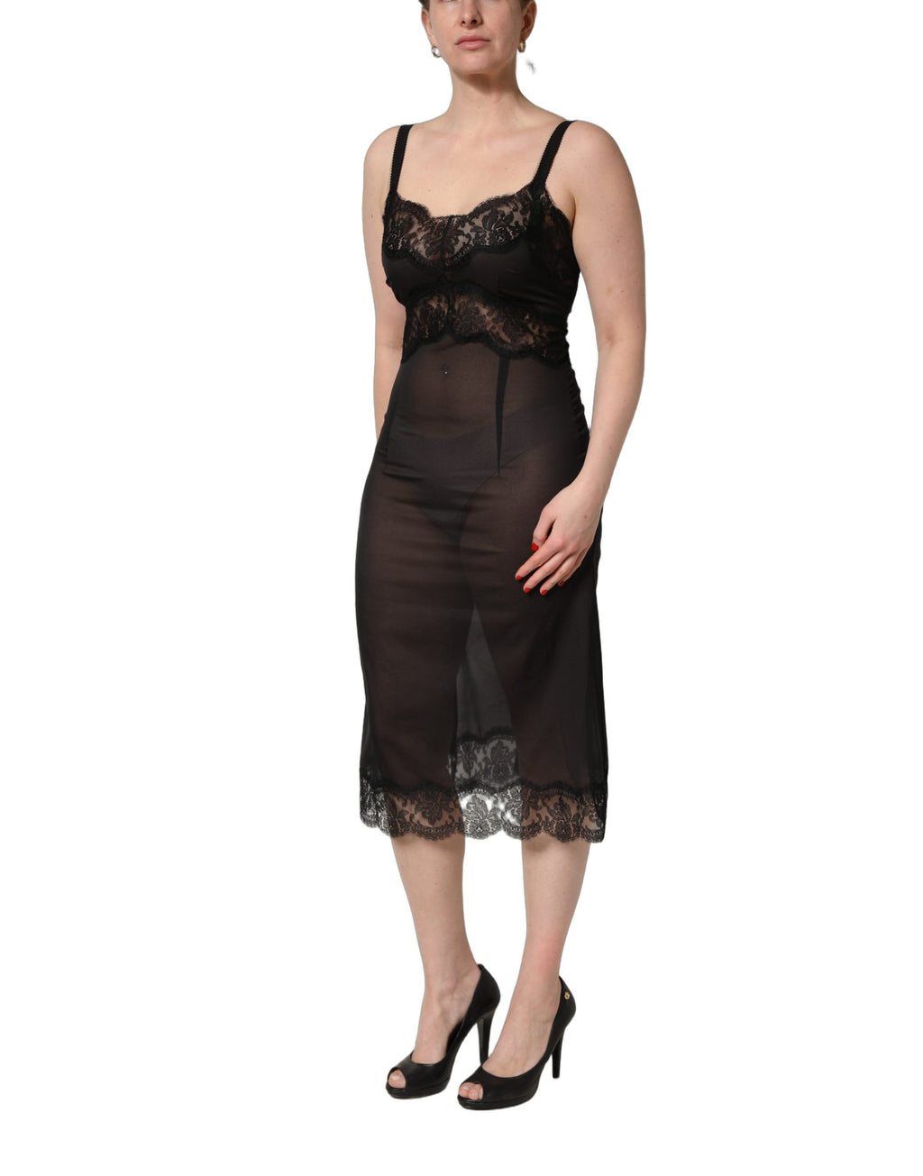 Chemise de lingerie en soie noire Dolce & Gabbana avec dentelle, élégante et raffinée, pour le sommeil ou l'intimité.