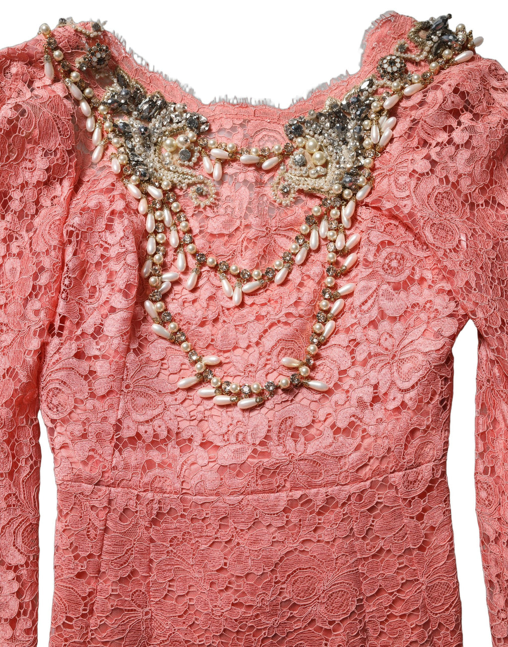 Robe de soirée rose Dolce & Gabbana en dentelle sirène ornée de broderies et embellissements élégants.