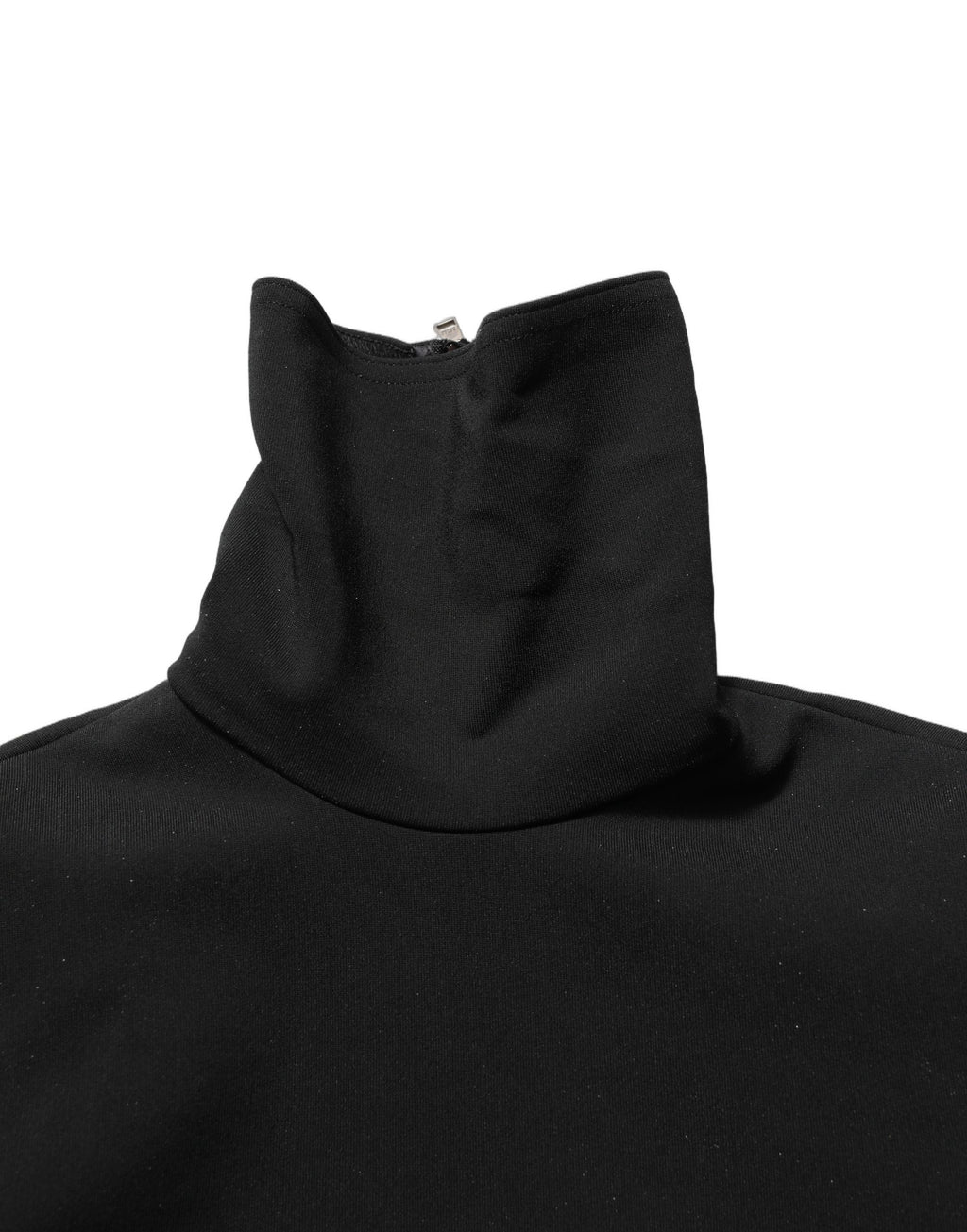 Robe longue noire Dolce & Gabbana à manches longues en viscose, coupe ajustée et élégante, portée avec un style sophistiqué