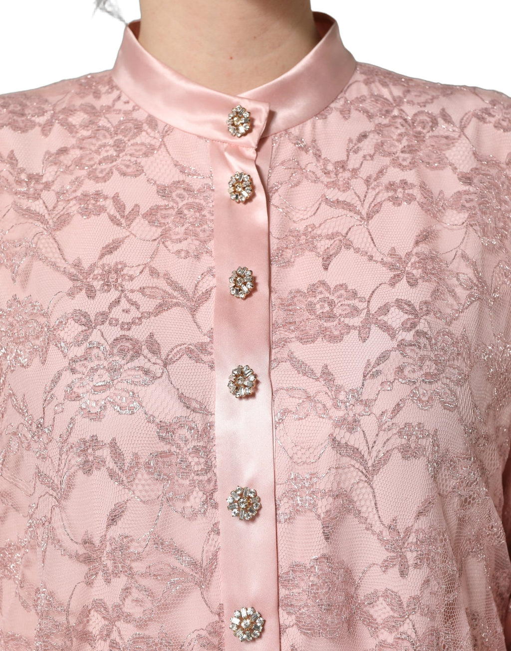Robe midi en dentelle florale rose Dolce & Gabbana, élégante caftan avec cordons, tissu léger et féminin.
