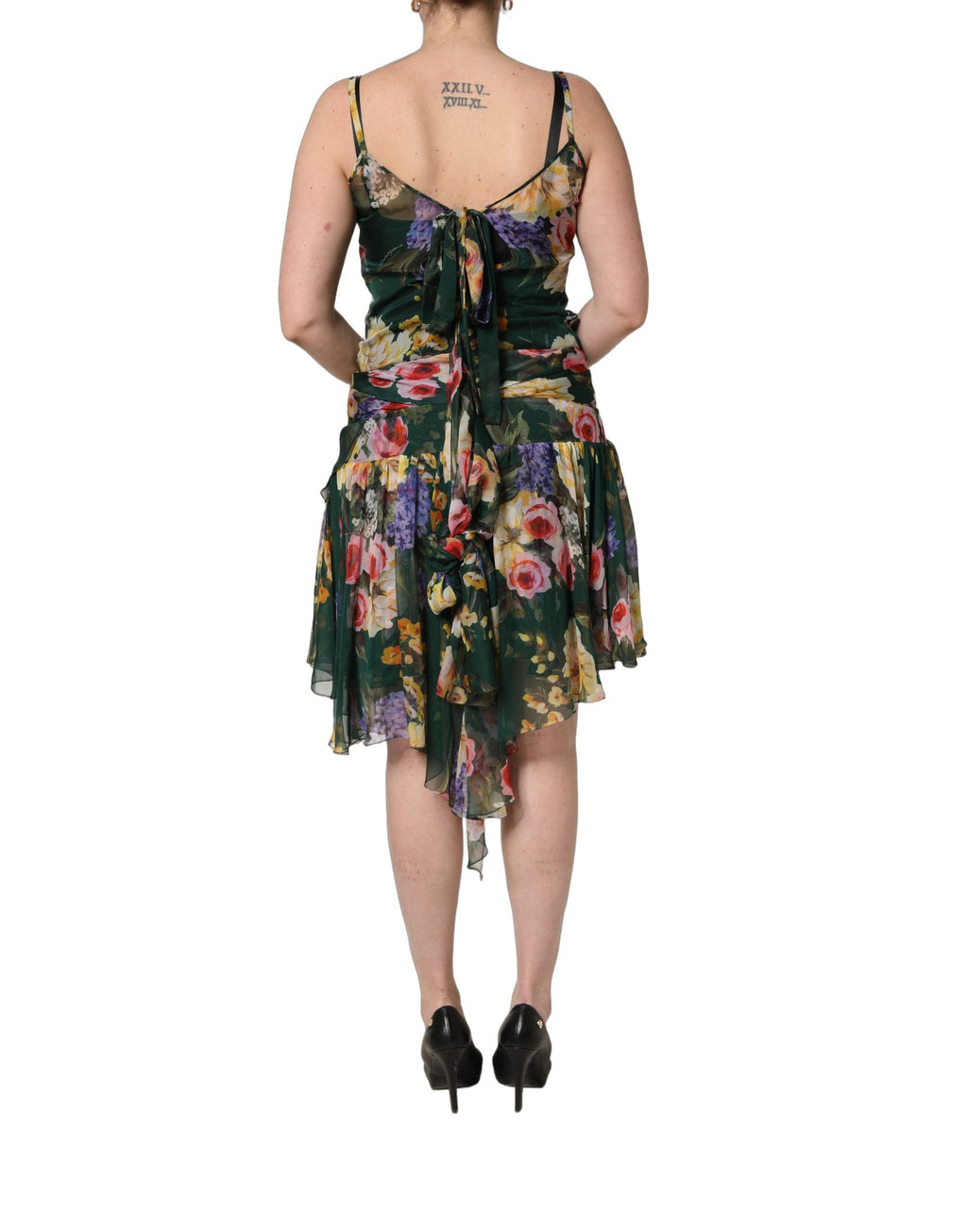 Robe courte sans manches Dolce & Gabbana à imprimé floral multicolore, style élégant et coloré pour femme.