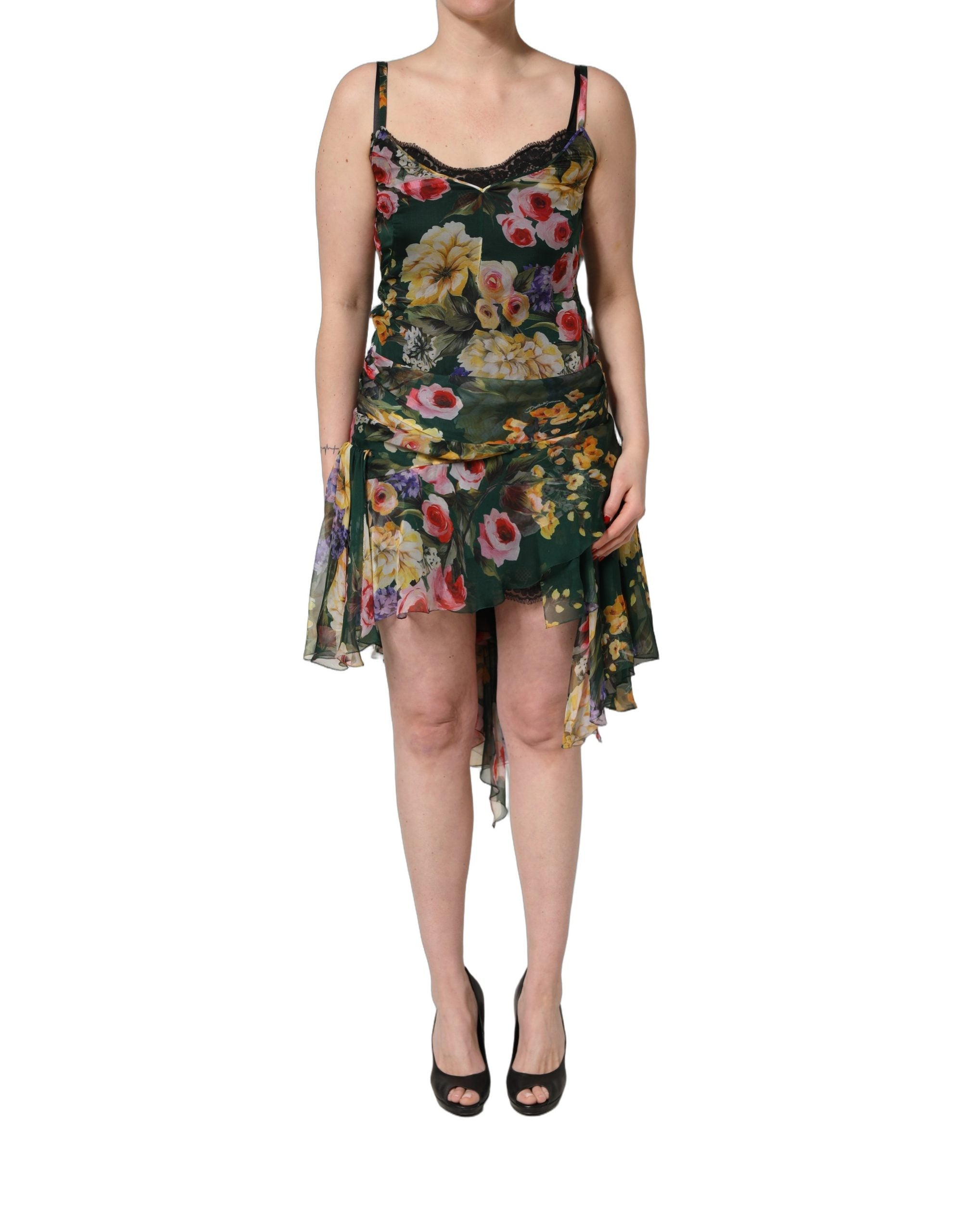 Robe courte sans manches Dolce & Gabbana à imprimé floral multicolore, style élégant et coloré, portée sur mannequin.