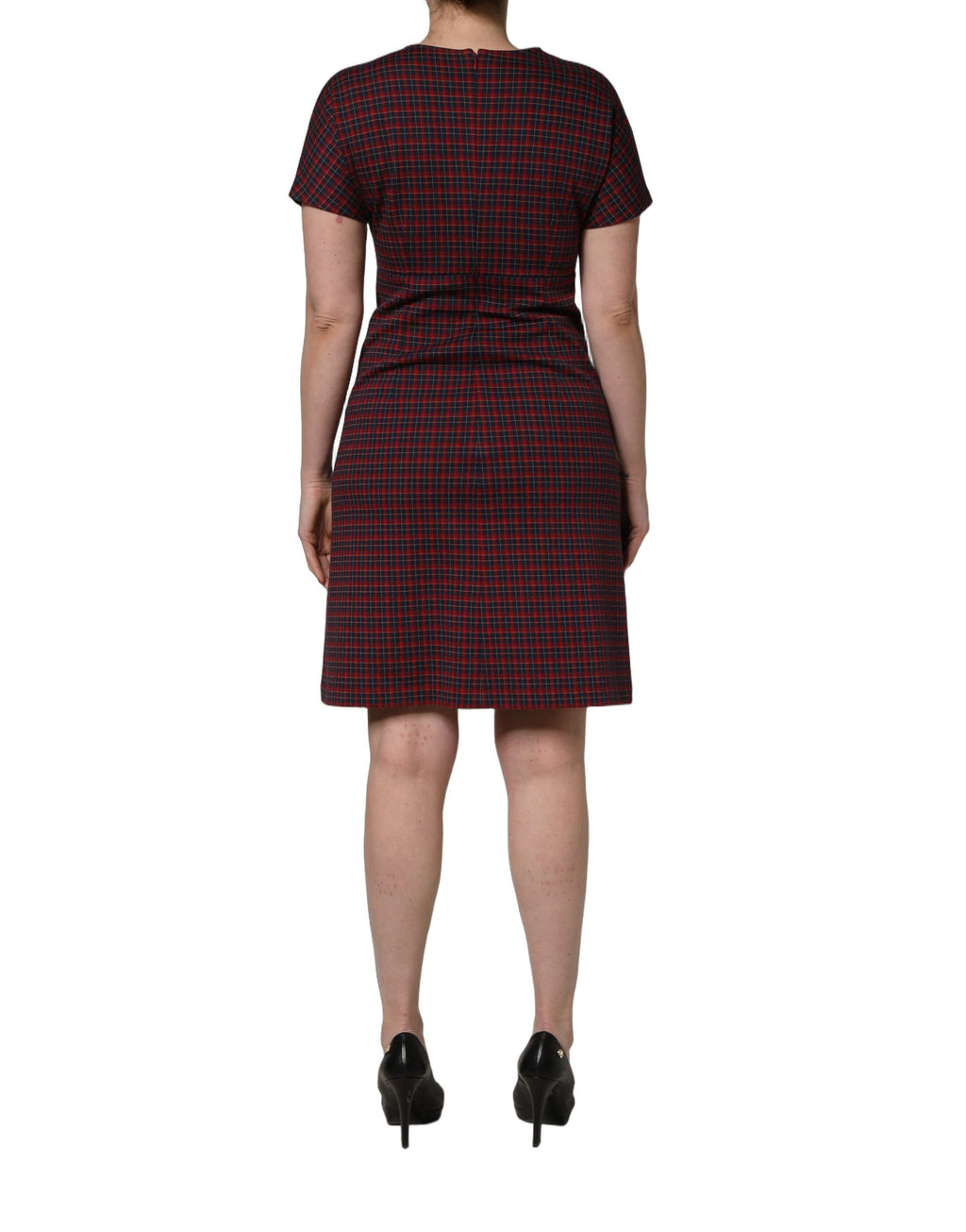 Robe courte à manches courtes Dolce & Gabbana à carreaux rouges et noirs, coupe ajustée, tissu élégant.