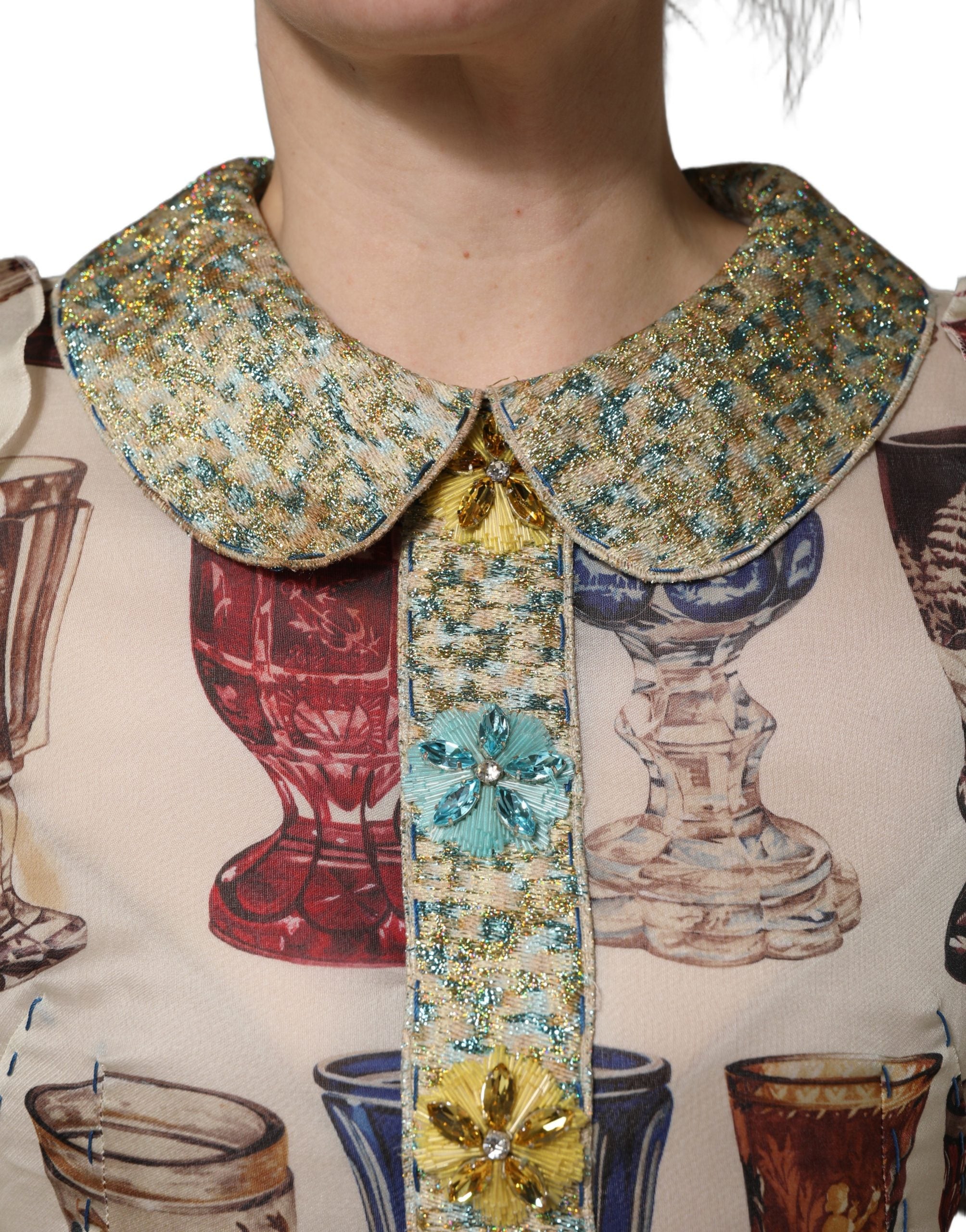 Robe midi vintage Dolce & Gabbana multicolore en verre, élégante, avec un motif coloré et un style sophistiqué.