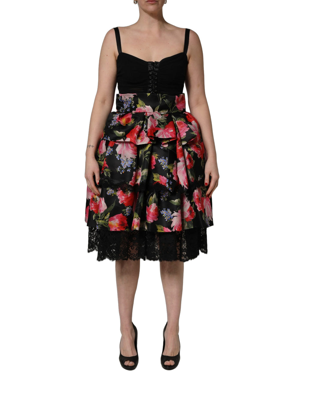 Robe bustier sans manches Dolce & Gabbana noire avec imprimé floral et jupe à plusieurs couches, élégante et tendance.