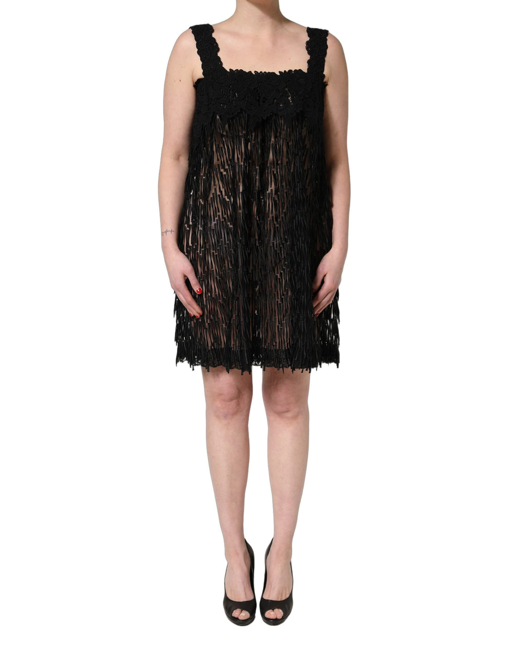 Robe courte sans manches Dolce & Gabbana en viscose noire avec franges, style élégant et moderne pour femme.