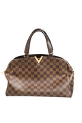 Sac bowling Louis Vuitton Damier Ebene Kensington avec motif à damier marron et toile enduite, poignée en cuir et détails en métal.