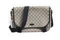 Sac Messenger Gucci GG Supreme en cuir avec motif monogramme, bandoulière réglable, style élégant et sophistiqué.