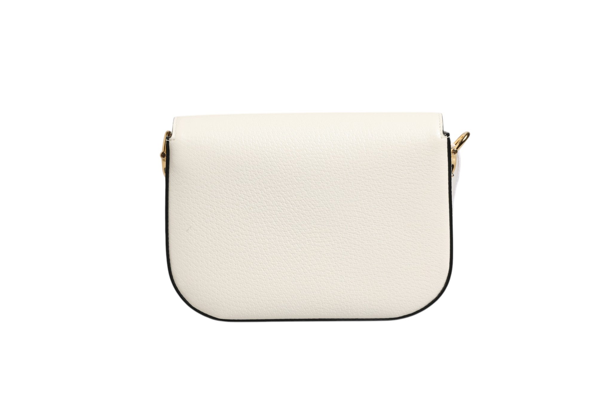 Petite sac à bandoulière Gucci x Adidas Horsebit 1955, élégant et en cuir, avec détails métalliques, porté en main ou sur l'épaule.
