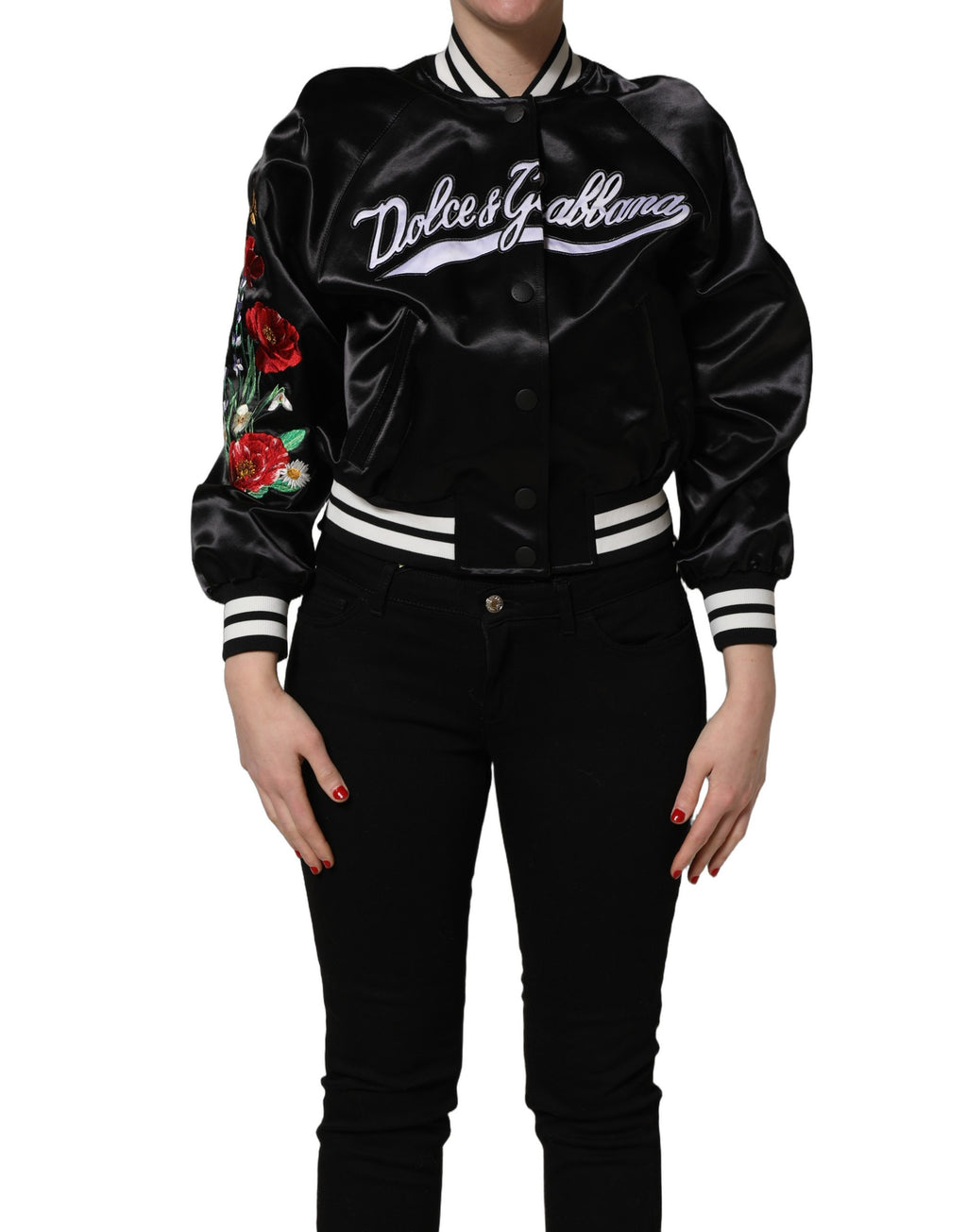 Veste bomber en satin noir avec broderies florales de Dolce & Gabbana, élégante et ornée de détails sophistiqués.
