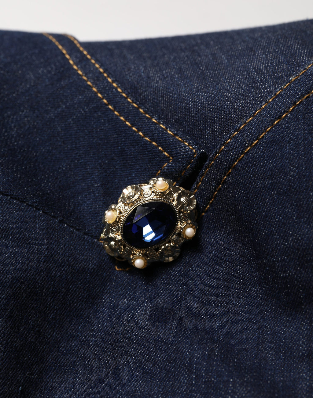 Veste blazer en jean bleu Dolce & Gabbana à un seul bouton, coupe classique et style élégant.