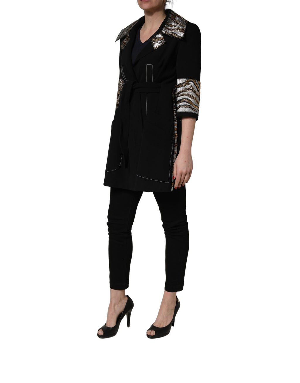Manteau noir en brocart à un seul bouton de Dolce & Gabbana, veste élégante et sophistiquée pour femme.