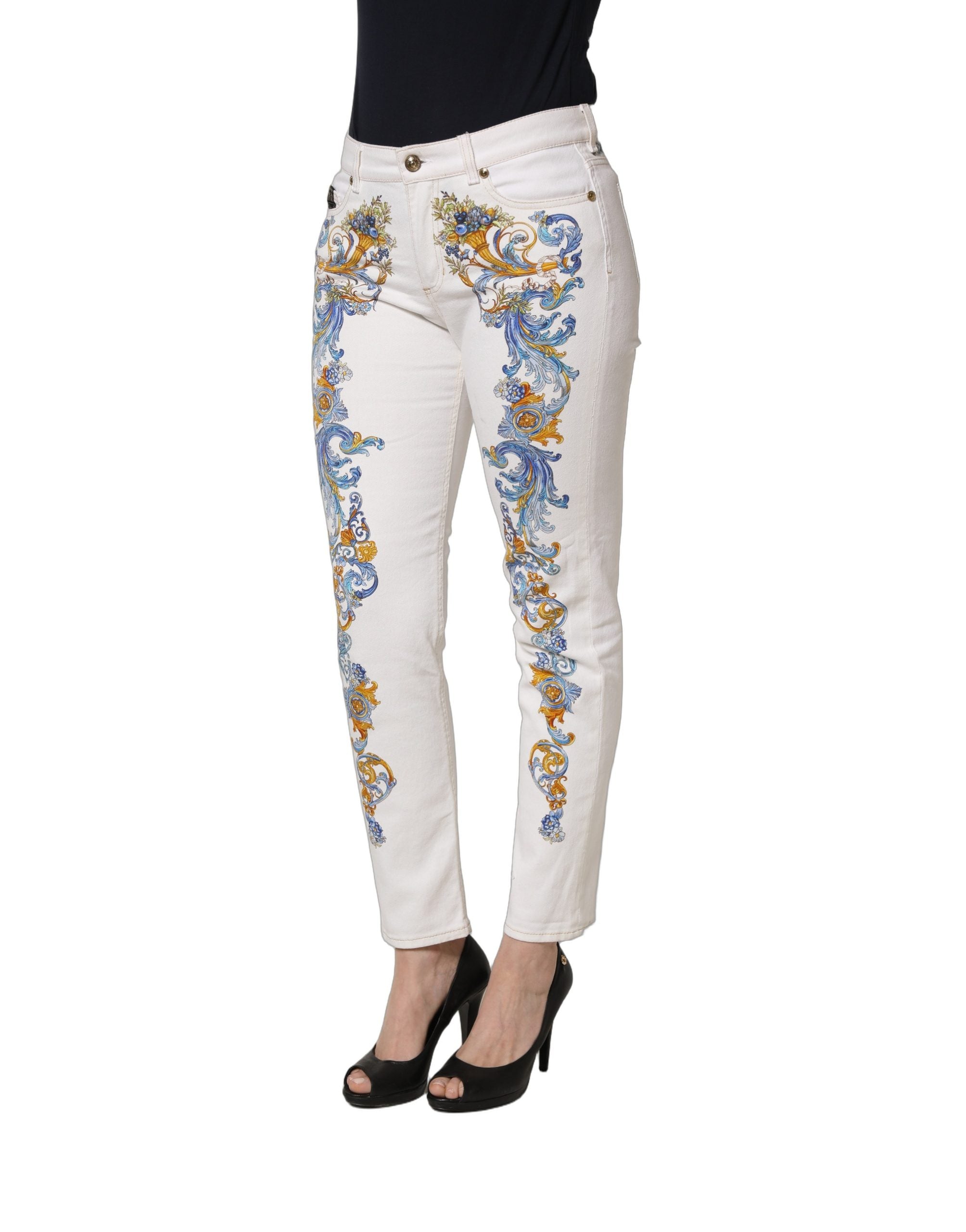 Jeans skinny en denim blanc avec imprimé floral Versace Jeans Couture, mode élégante et tendance pour femme.