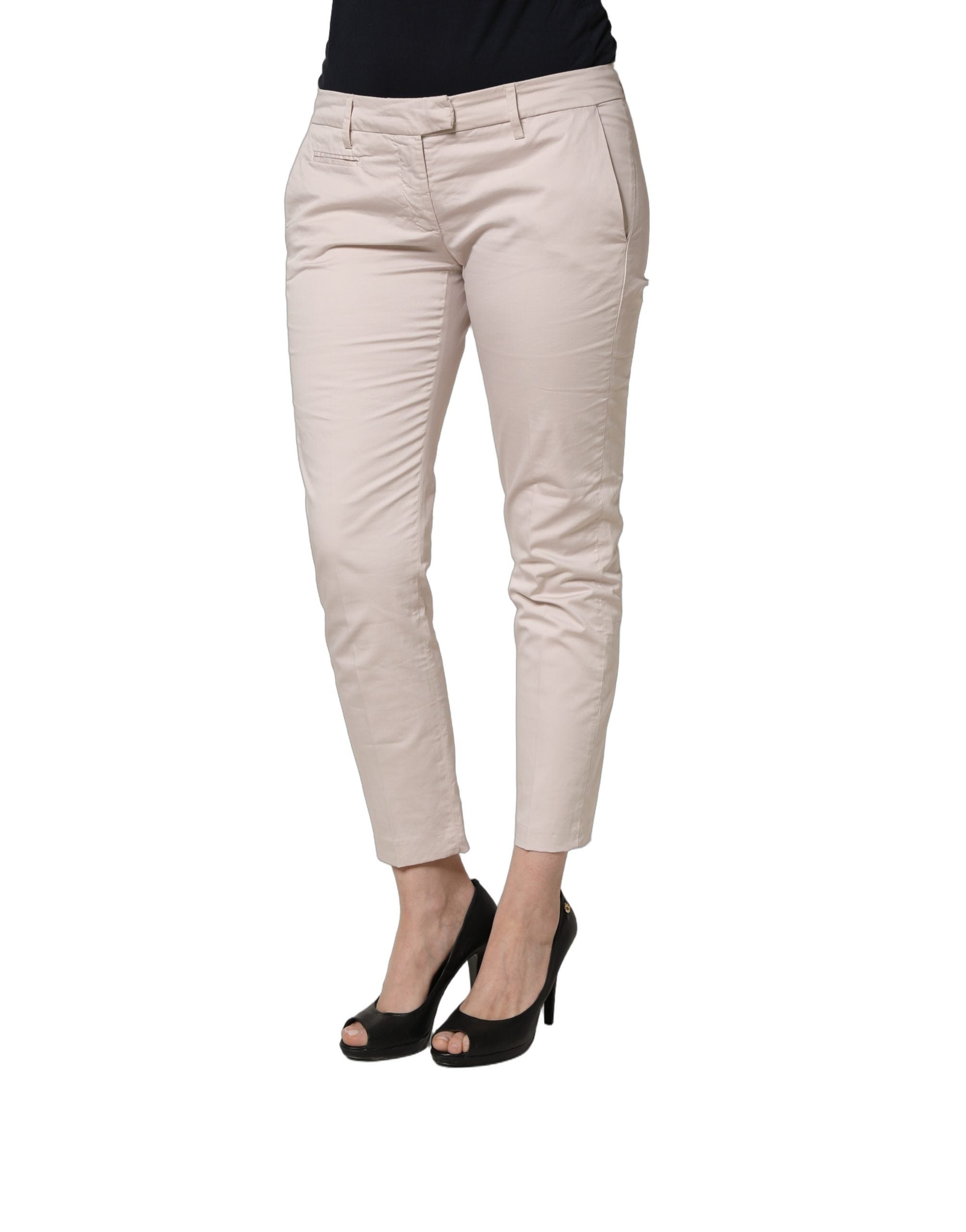 Pantalon beige coupe tapered taille basse pour femmes de Versace Jeans Couture, pantalon court et tendance.