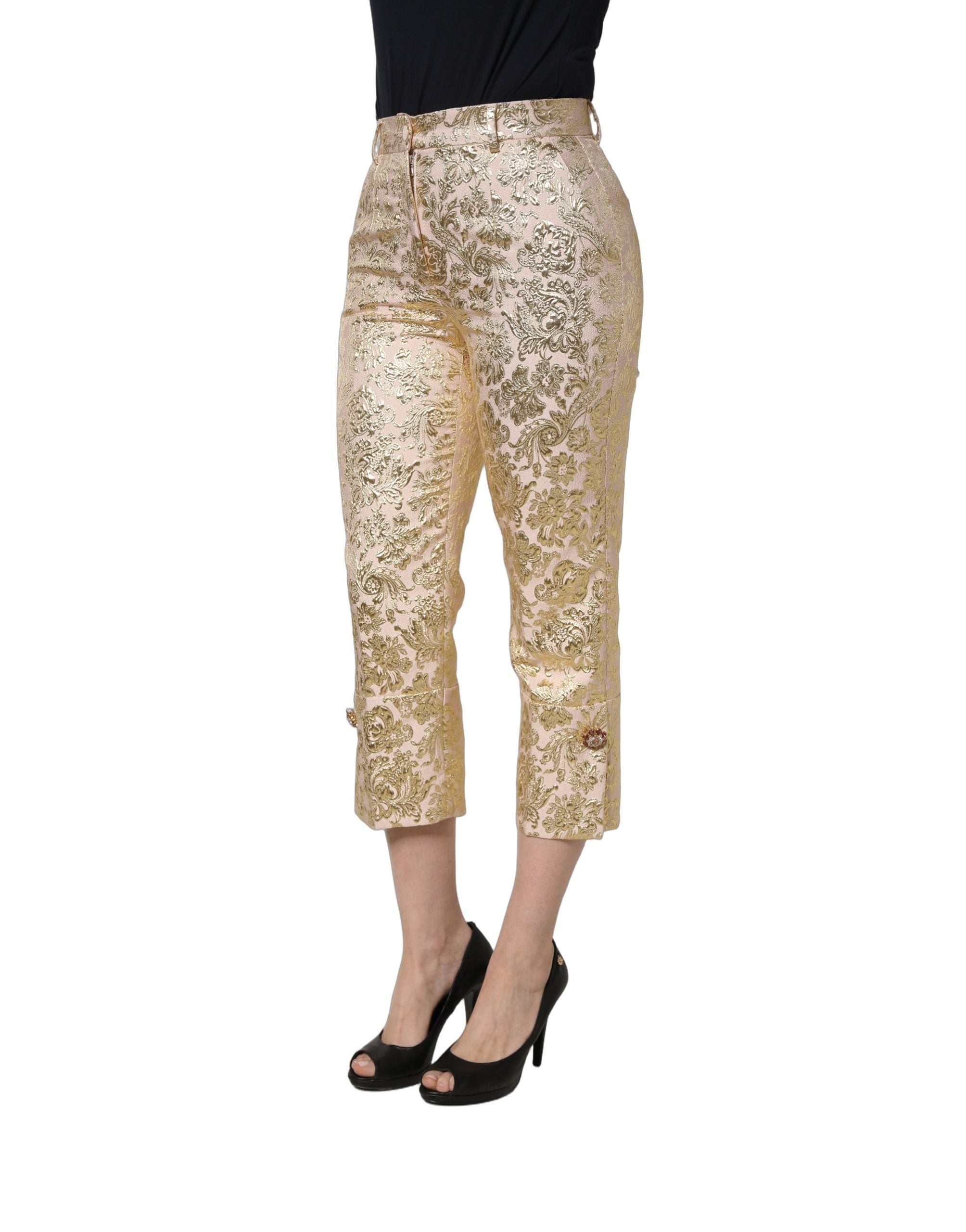 Pantalon crop en jacquard floral doré Dolce & Gabbana avec lamé, détails élégants et tissu luxueux.
