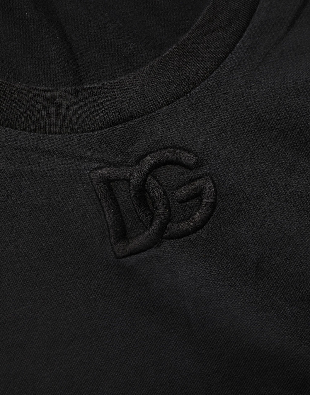 T-shirt noir en coton à manches courtes et col rond de Dolce & Gabbana, vue de face.