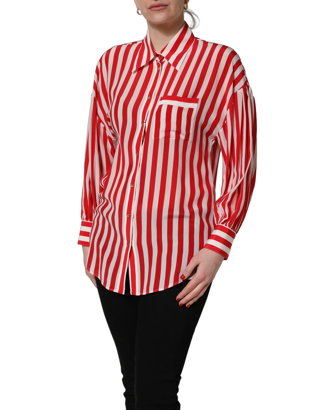 Chemise en soie à rayures rouges et blanches Dolce & Gabbana à manches longues, élégante et sophistiquée.
