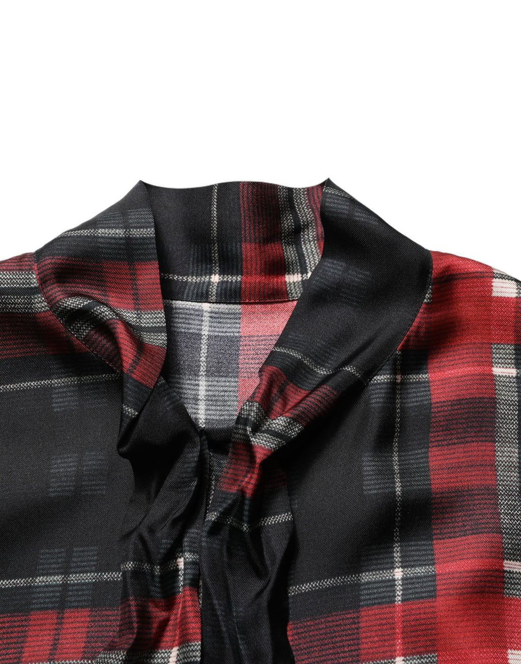 Blouse Dolce & Gabbana en soie à carreaux rouge et noir avec col en nœud papillon, vue de face.