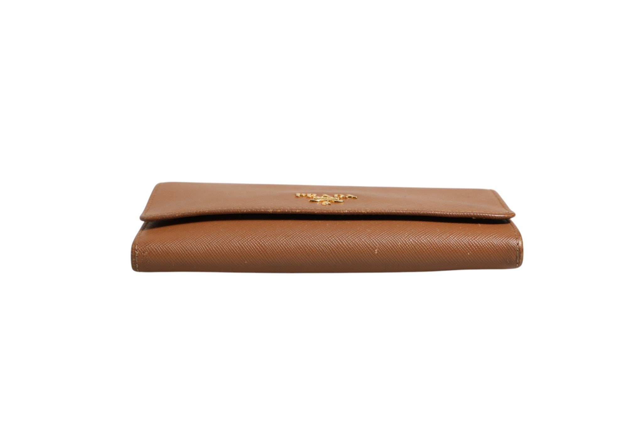 Sangle de portefeuille Prada marron et or, en cuir élégant, pour sac à main ou porte-monnaie, avec boucle métallique dorée.