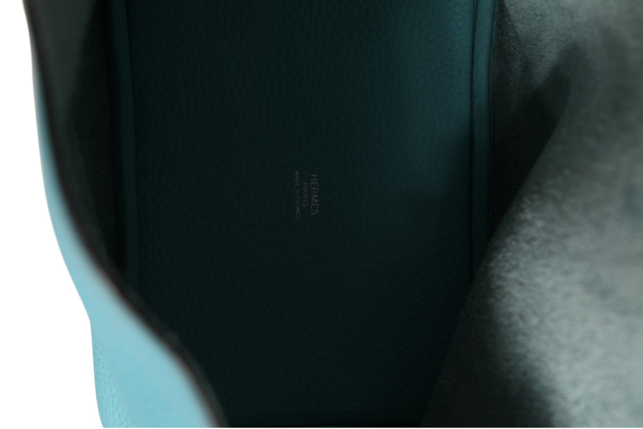 Sac Hermès Picotin Lock 18 en cuir avec poignées, fermeture métallique et logo Hermès visible.