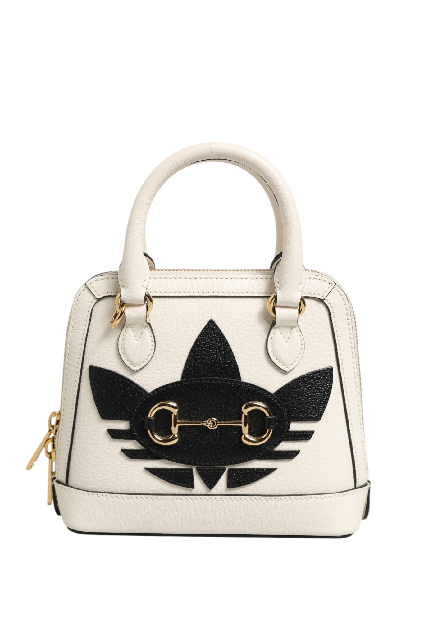 Mini sac Gucci x Adidas Horsebit 1955 avec logo, en cuir noir, avec bandoulière et détails métalliques dorés.