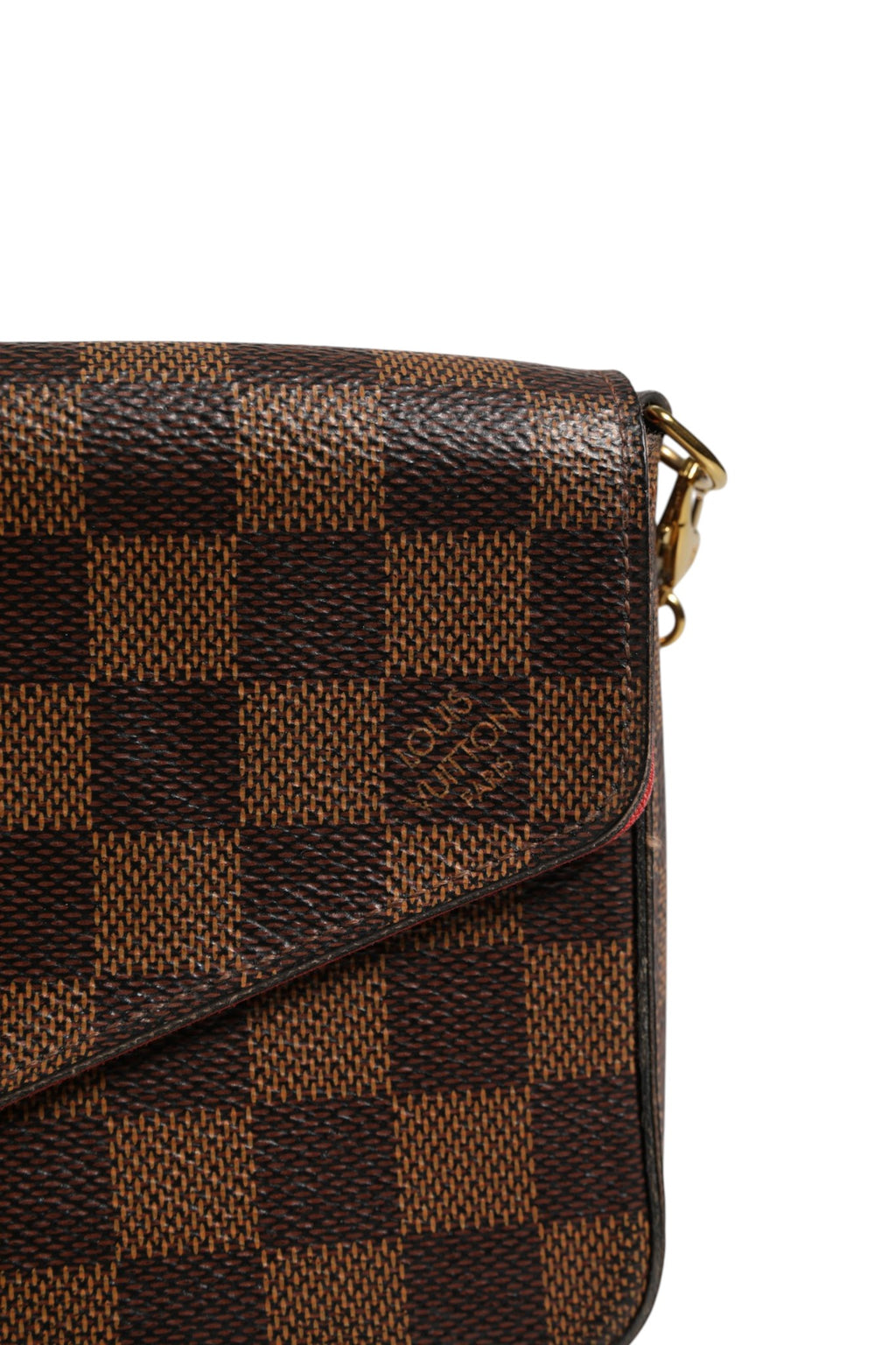 Pochette Felice Louis Vuitton Damier Ebene avec chaîne, porte-monnaie compacte en toile à motif Damier, design élégant et pratique.