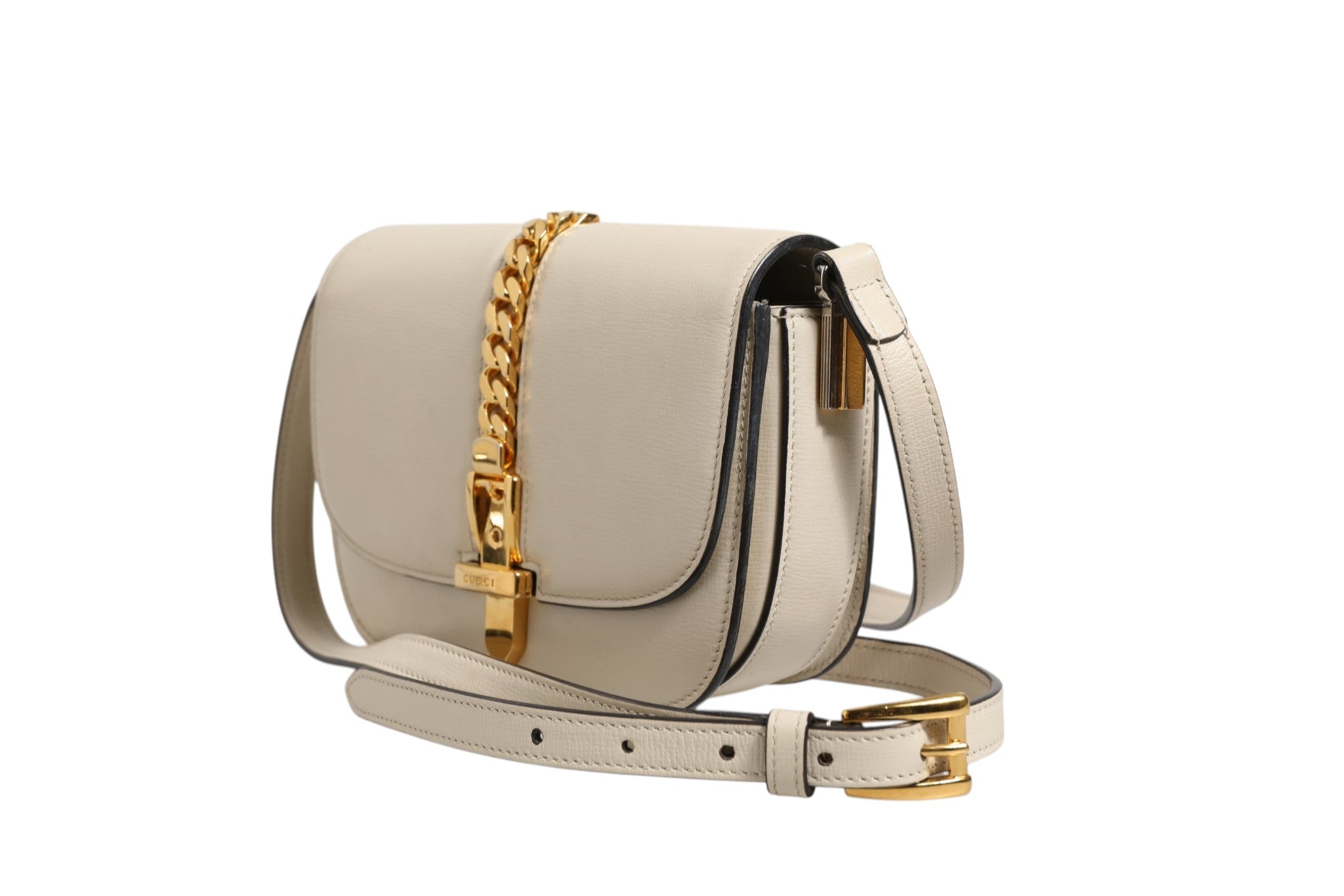 Sac à bandoulière Gucci Sylvie 1969 Mini en cuir, couleur élégante, avec boucle distinctive et finition raffinée.
