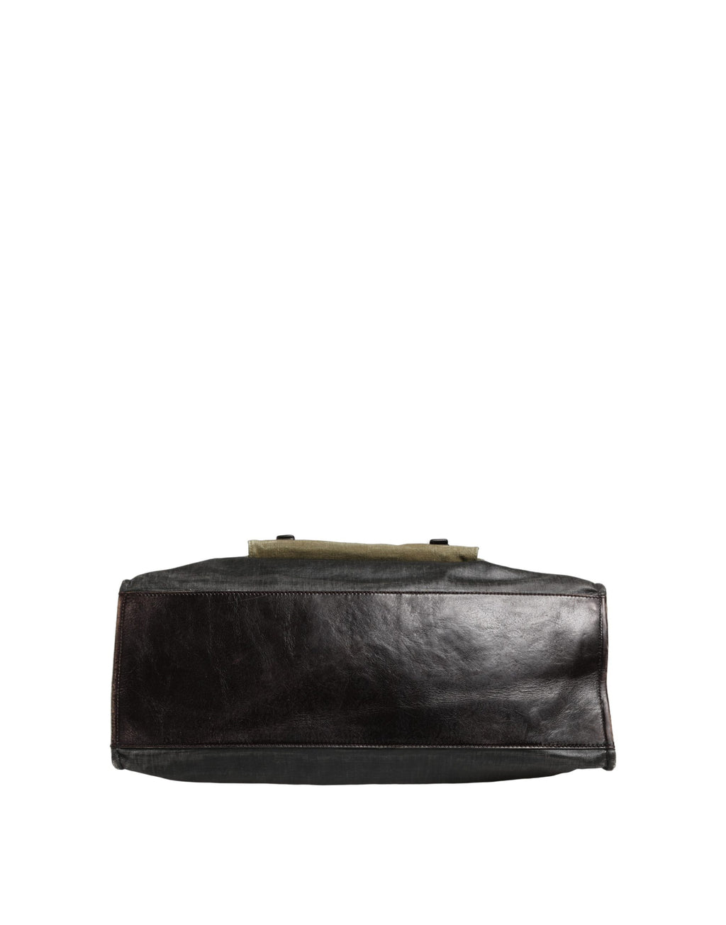 Sac Dolce & Gabbana en vert militaire deux tons, sac à main et sac de voyage en bandoulière élégant.